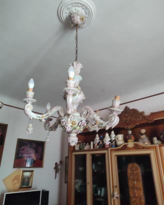 Lampadario in pura porcellana Capodimonte