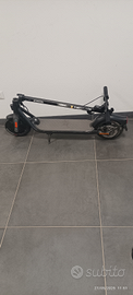 Monopattino Segway f25i ninbot con 350w motore è m