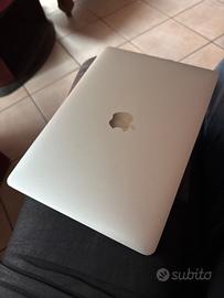 MacBook