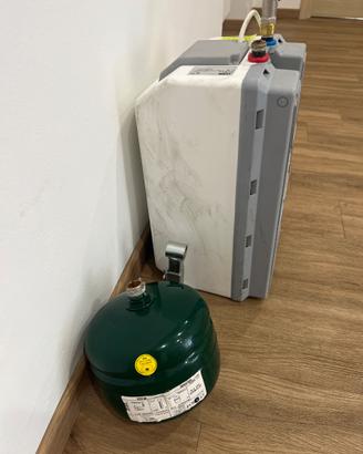 Boiler 15 litri con polmone per pressione acqua