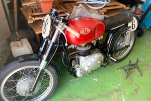 Moto gilera Saturno