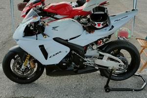 SMEMBRO CBR 600 RR 2003-2004 USO PISTA