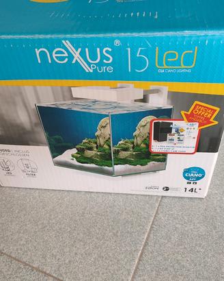 Acquario Ciano Nexus Pure 15 Led buone condizioni 