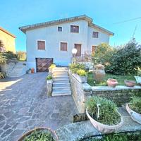 Marino-villa bifamiliare