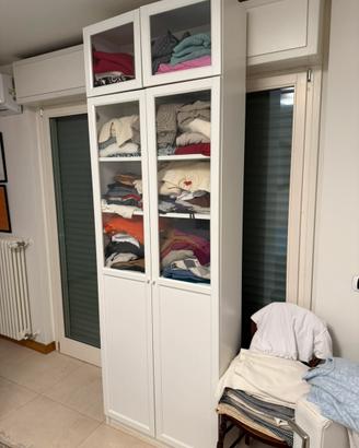 Libreria billy ikea con ante in vetro