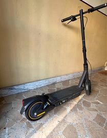 ps5 per ninebot g2 max 