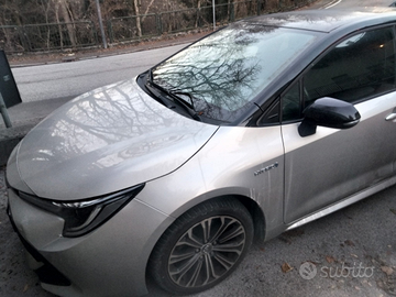 Toyota corolla 2000 style Hybrid