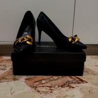 Décolleté Primadonna nere eleganti con catena