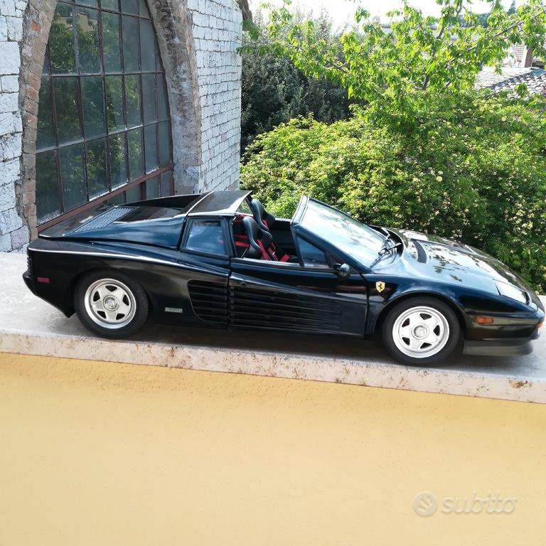 Diaporama et photos - Ferrari Testarossa : une très rare version Targa