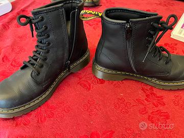 Subito clearance dr martens