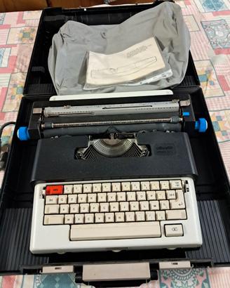 Macchina da scrivere Olivetti 36 C