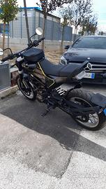 Husqvarna svartpilen 401