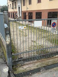 Immobile per rimessa automobile