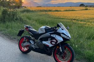 Aprilia RS457 bianca 05/2024 – 4.600 km –