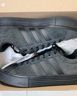 Adidas Daily 4.0 Trainers numero 41 - NUOVE