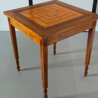 Tavolo da gioco fatto interamente a mano