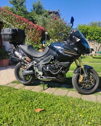 TRIUMPH TIGER 1050