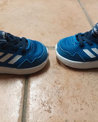 scarpine mai indossate neonato