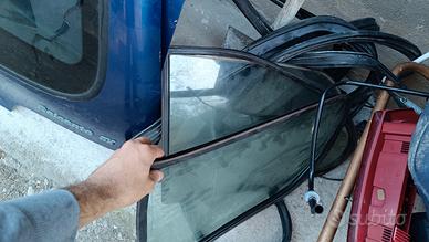 coppia vetri posteriori fiat 600