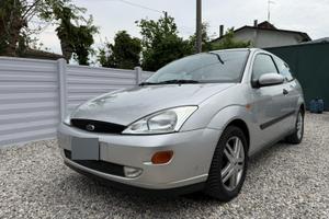 Ford Focus 1.6 Zetec benzina