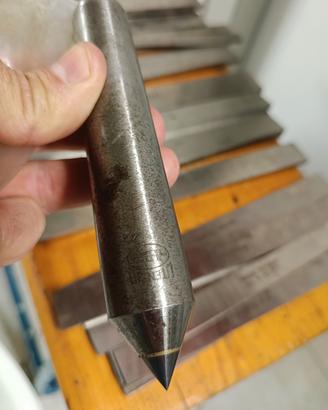 Contropunta Fissa TORNIO cuspide in metallo duro.