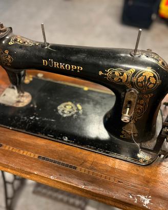 Macchina da cucire Durkopp d’epoca con mobile