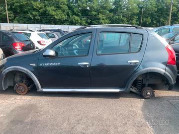 DACIA SANDERO STEPWAY 2011 PER RICAMBI