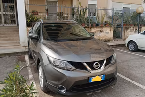 Nissan Qashqai anno 2014 sett.