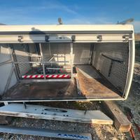 Cellula per pickup pronta da camperizzare