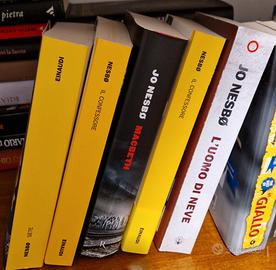 libri jo nesbo 5 eur cadauno 