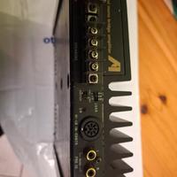  amplificatore per impianto stereo auto