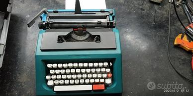 Macchina da scrivere Olivetti