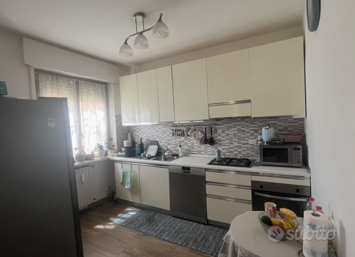 Appartamento ristrutturato con ampio TERAZZO e BX - Vista 3