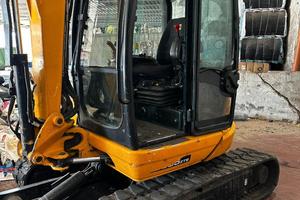 Escavatore Cingolato JCB 8055 con Benna a Polipo
