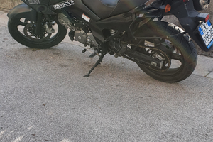 Suzuki v-strom 650 nera 2005 accessoriata