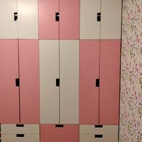 armadio Ikea bianco e rosa