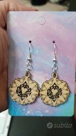 orecchini in legno