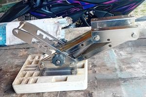 supporto per motori marini fuori bordo