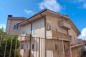 TIRIOLO - CZ- vari appartamenti da rifinire