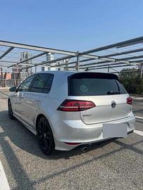 2016 VOLKSWAGEN GOLF R-LINE