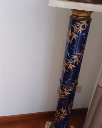 Splendida Colonna Monumentale Girevole con Vaso Sè
