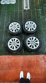 Cerchi in lega con gomme hankook 185/60 R15 84H