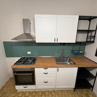 Cucina Ikea bianca + isola - Pari al nuovo