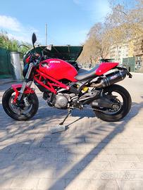 DUCATI MOSTER 696
