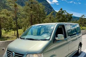 VW Caravelle - 2008