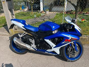 Suzuki gsxr 600 k8