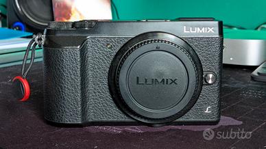 MIRRORLESS PANASONIC GX80 - SOLO 5000 SCATTI