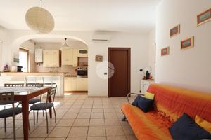 3 LOCALI A ALBA ADRIATICA