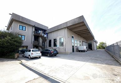 CAPANNONE A LONATO DEL GARDA