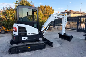 E264 - ESCAVATORE 27Q BOBCAT E26